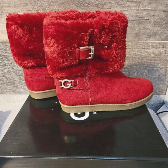G By Guess red boots with faux fur and charm size 6 - Picture 1 of 9